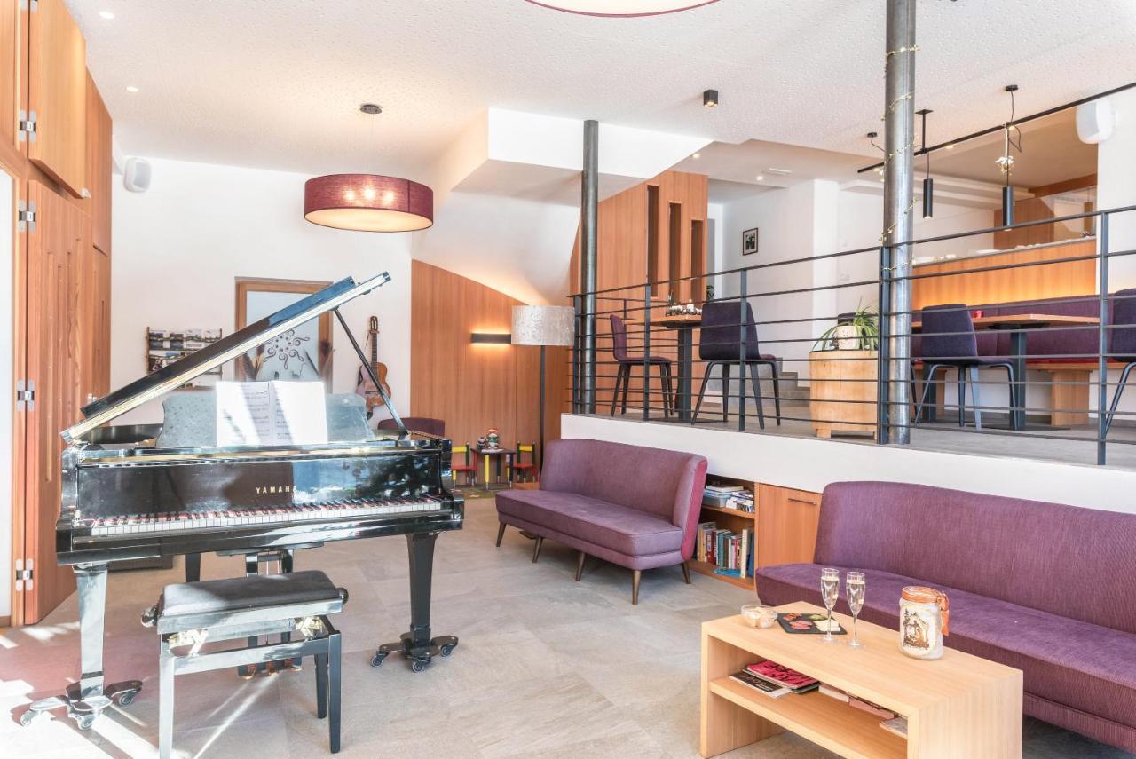 Villa Solinda App Rossini Selva di Val Gardena Bagian luar foto